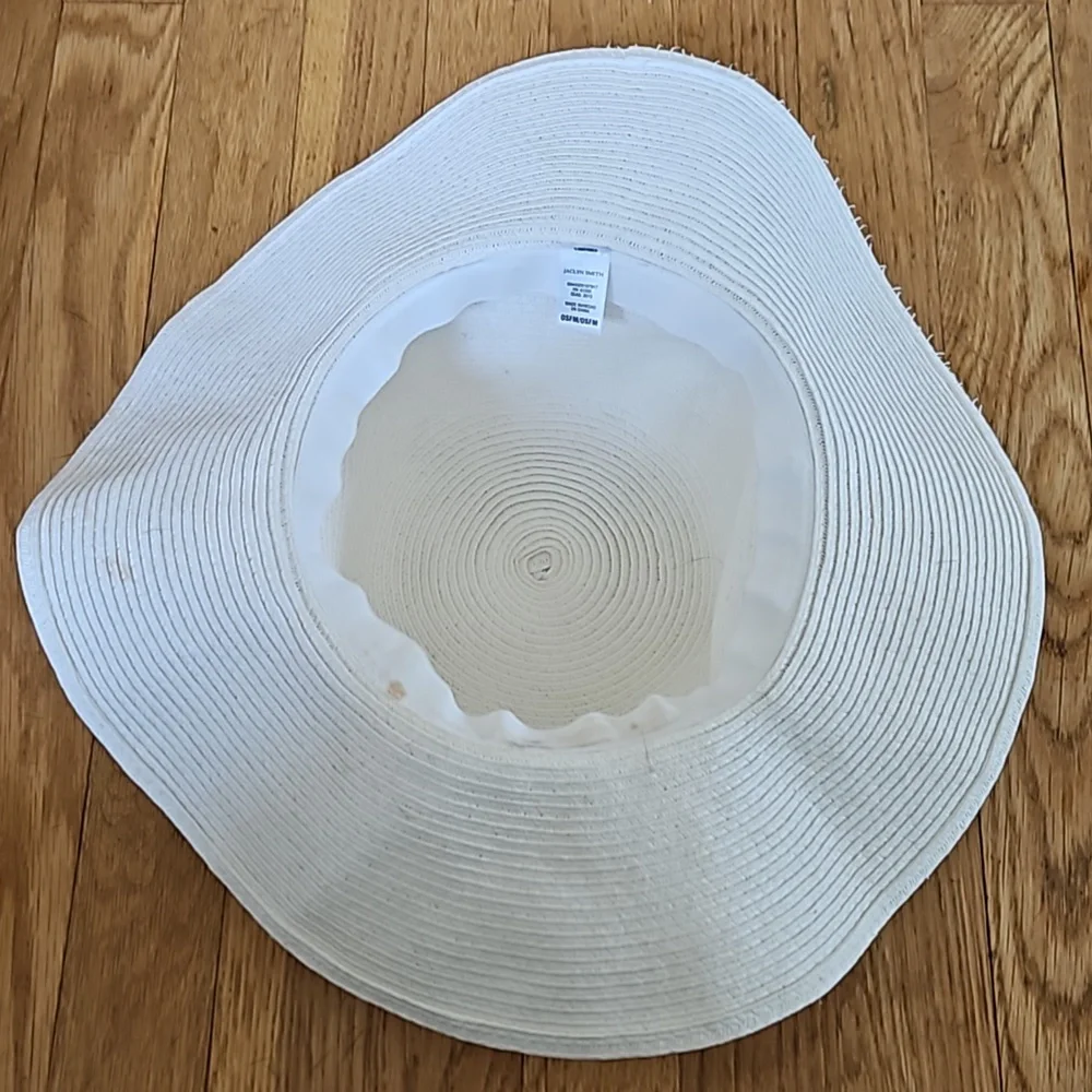 Jaclyn Smith floppy summer straw hat